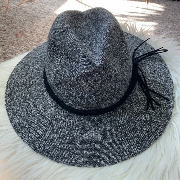 Hat - Picture 2 of 4